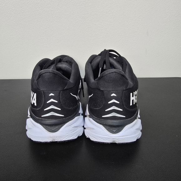 Hoka Shoes Womens Size 10.5 B Black White Clifton 8 Performance Run Gym Sneakers - Picture 5 of 9